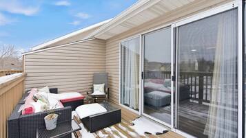 Studio Suite, Multiple Beds, Balcony, Garden View (TaneyCoMo Topia) | Terrace/patio