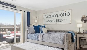 Studio Suite, Multiple Beds, Balcony, Garden View (TaneyCoMo Topia) | 1 bedroom, individually decorated, individually furnished, bed sheets - Taneycomo Topia Quaint Studio (Branson)