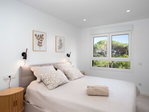 4 Schlafzimmer, Schreibtisch, Internetzugang