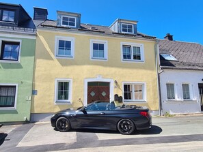 Exterior - Kraxler Single by Interhome (Weißenstadt)