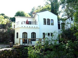 Exterior - mit Terrasse in der Nähe eines Wasserfalls by Interhome (Sierra de Cádiz / Grazalema)