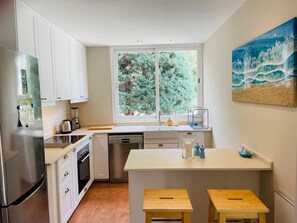 Fridge, microwave, oven, dishwasher - Strandvilla Beach and Ocean in Son Serra De Mari by Interhome (Son Serra de Marina)