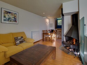Fernseher, Kamin