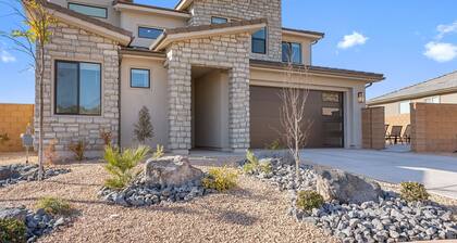 Splash and Putt Paradise: Private Pool, Splash Pad