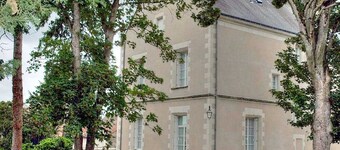 Spacious 8-bedroom gite with garden, Pets welcome, Wifi, Parking