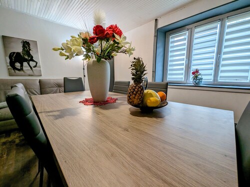 Gîte spacieux à Selles, 3 chambres, jardin, famille bienvenue