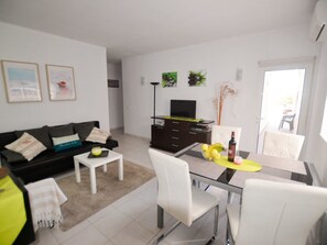 TV, DVD player - Wohnung mit Blick auf das Wasser by Interhome (Carvoeiro)