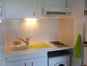 Oven, toaster - Cozy F2 in Balaruc with garden, 4 sleeps (Balaruc-les-Bains)