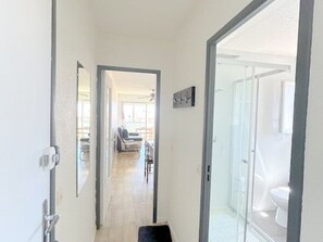 Interior - Heart of Village Apartment – Beach, Shops & Dining Nearby (Le Barcarès)