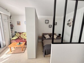 WiFi - Pleasant studio facing sea with beach access and parking (Le Barcarès)