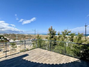 Property grounds - Cozy beachfront apartment with parking (Le Barcarès)