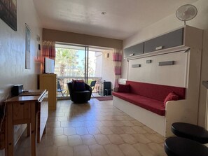 TV - Lovely studio for 2, 20 m from the beach - Canet Plage (Canet-en-Roussillon)