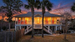 Exterior - Mexico Beach w/Low Speed Vehicle (Mexico Beach)