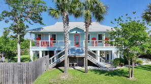 Exterior - Mexico Beach w/Low Speed Vehicle (Mexico Beach)