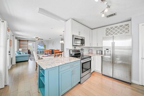 Fridge, microwave, oven, dishwasher - Mexico Beach w/Low Speed Vehicle (Mexico Beach)