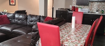 2BR luxe Lower Level Seperate Entrance