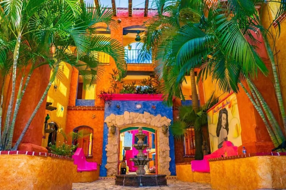 Hotel Hacienda Maria Bonita