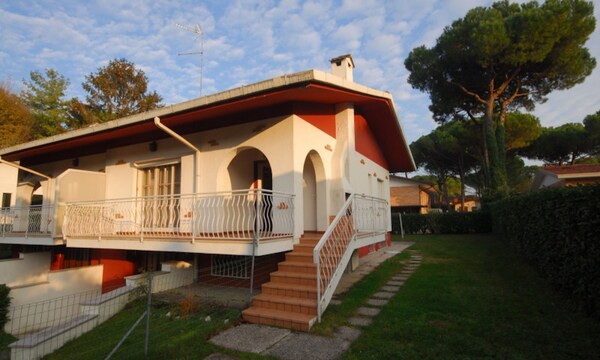 Cozy Villa With A Fenced Garden - Lignano Riviera
