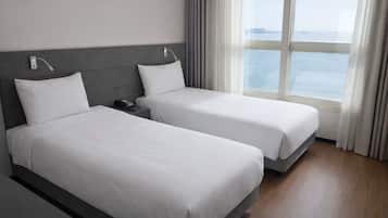 Desk, laptop workspace, free WiFi