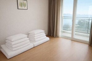 Double Room, Multiple Beds, Sea View | Interior - Sky Stay (Incheon)