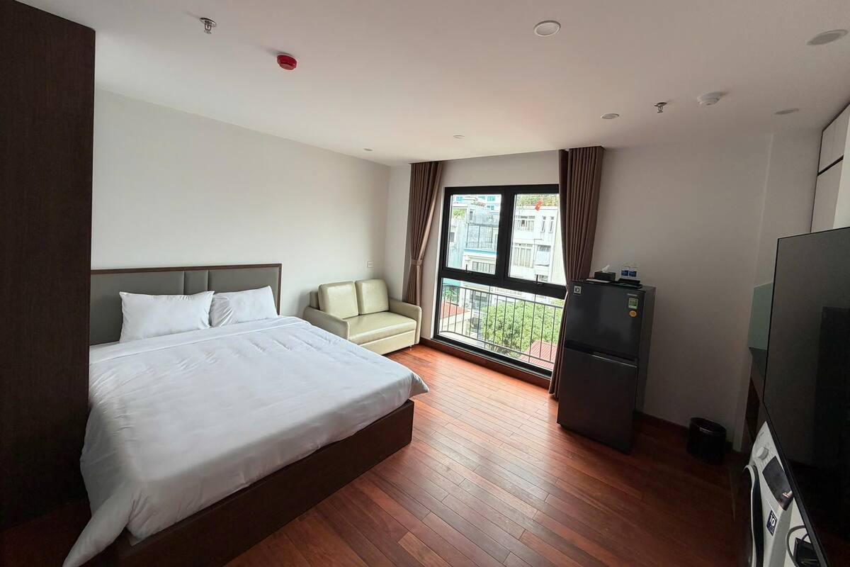 Phòng đôi Superior | Bàn, khu vực làm việc phù hợp cho laptop