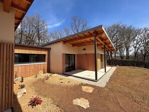 Exterior - Recent house surrounded by a natural park (Saint-Jean-de-Laur)
