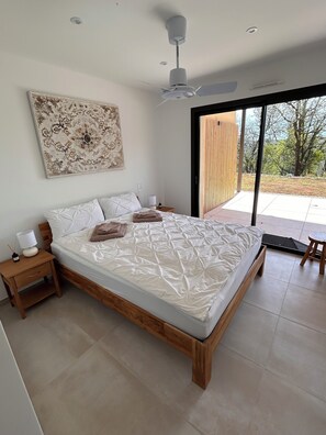 4 bedrooms, WiFi, bed sheets - Recent house surrounded by a natural park (Saint-Jean-de-Laur)