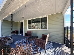 Terrace/patio - Wolf River Ridge on DHL 
1 minute from boat ramp! 
Kayaks & Bikes included (Byrdstown)
