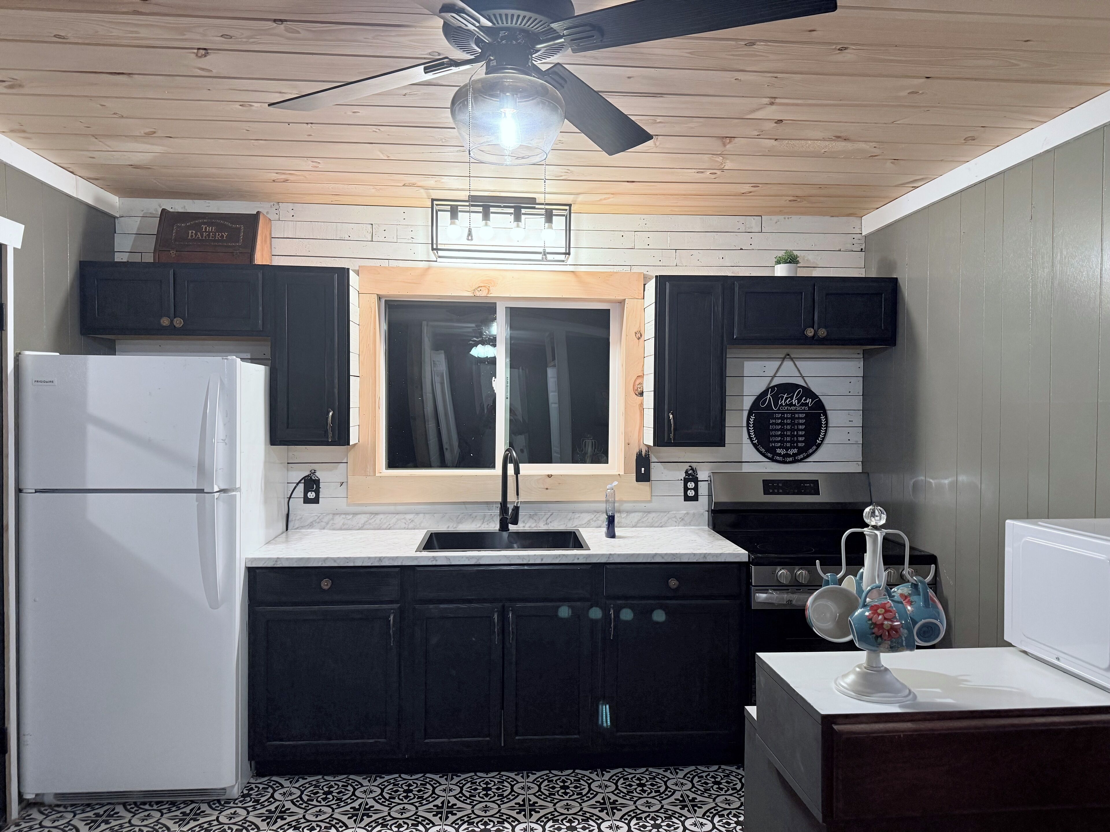 Microwave, oven, stovetop