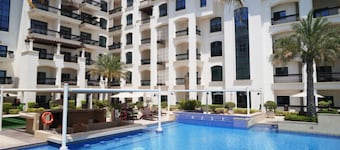 Yas Island Escape | Chic 1BR w/ Private Balcony