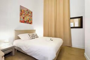 1 chambre, fer et planche à repasser, Wi-Fi, draps fournis