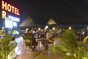 Outdoor dining - Regency Pyramids Hotel (Giza)