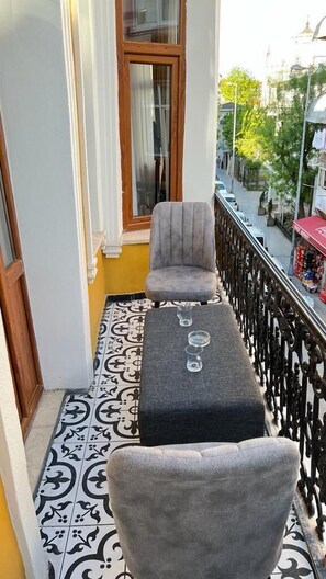 Apartment with Balcony | Balcony