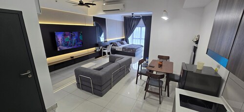 Setia Alam Homestay - Quite High Floor Studio