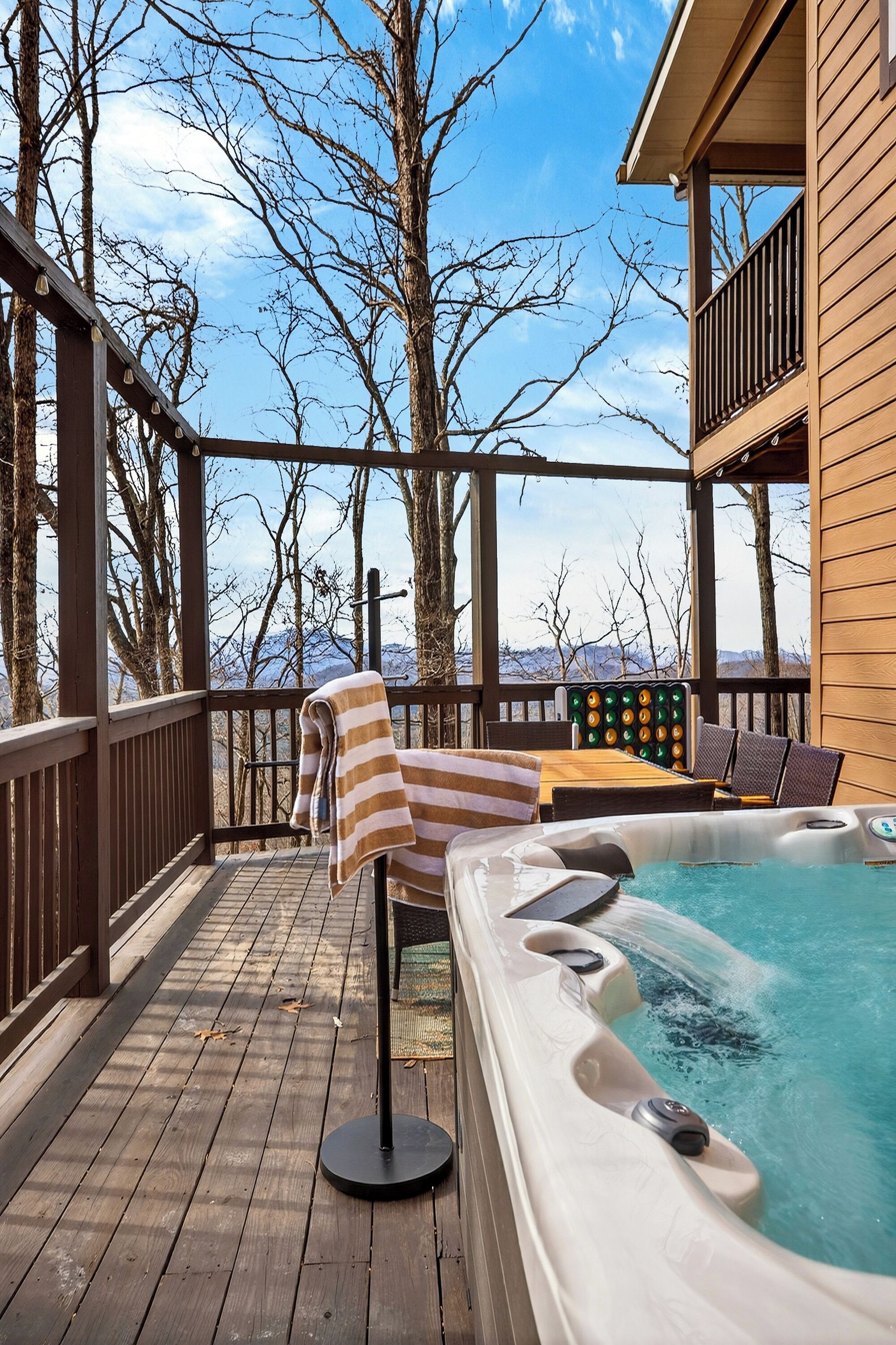 Tina de hidromasaje al aire libre