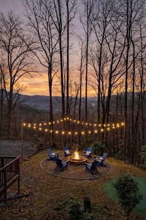Property grounds - Mt Cabin - Stunning Views/Game Room/Sauna/Hot Tub (Bryson City)