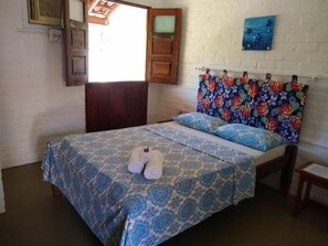 Kamar Double Klasik, balkon, pemandangan kebun | Meja kerja, ruang kerja ramah laptop, dan Wi-Fi gratis