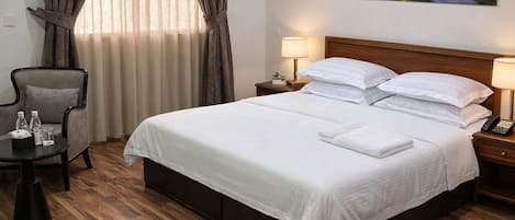 埃及棉床单、高档床上用品、客房内保险箱、熨斗/熨衣板