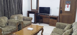 Egyptian cotton sheets, premium bedding, in-room safe