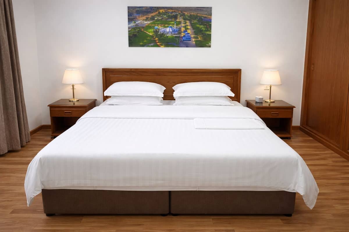 In-room safe, iron/ironing board, free WiFi