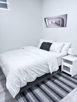 2 bedrooms, free WiFi, bed sheets - Cozy Home. Entire basement suite with private side entrance. (Winnipeg)