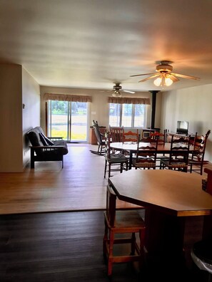 Interior - Chalet, Lac Supérieur, fireplace (incl. wood), SPA, 13 min from Tremblant. (Lac-Supérieur)