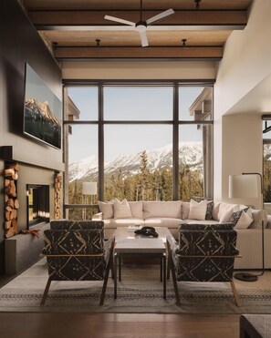 Living area - NEW! 13 Speedwell Drive 5-Bedroom Home with Mountain view (Big Sky)