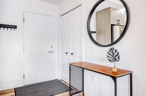 Interior - Large modern condo 6-8 pers | Downtown Quebec City (Québec)