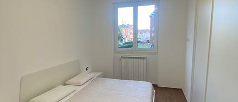 WiFi、ベッドシーツ