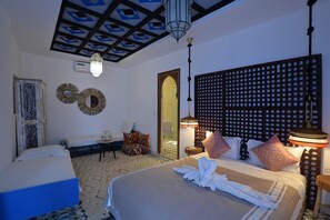 Blackout curtains, iron/ironing board, free WiFi