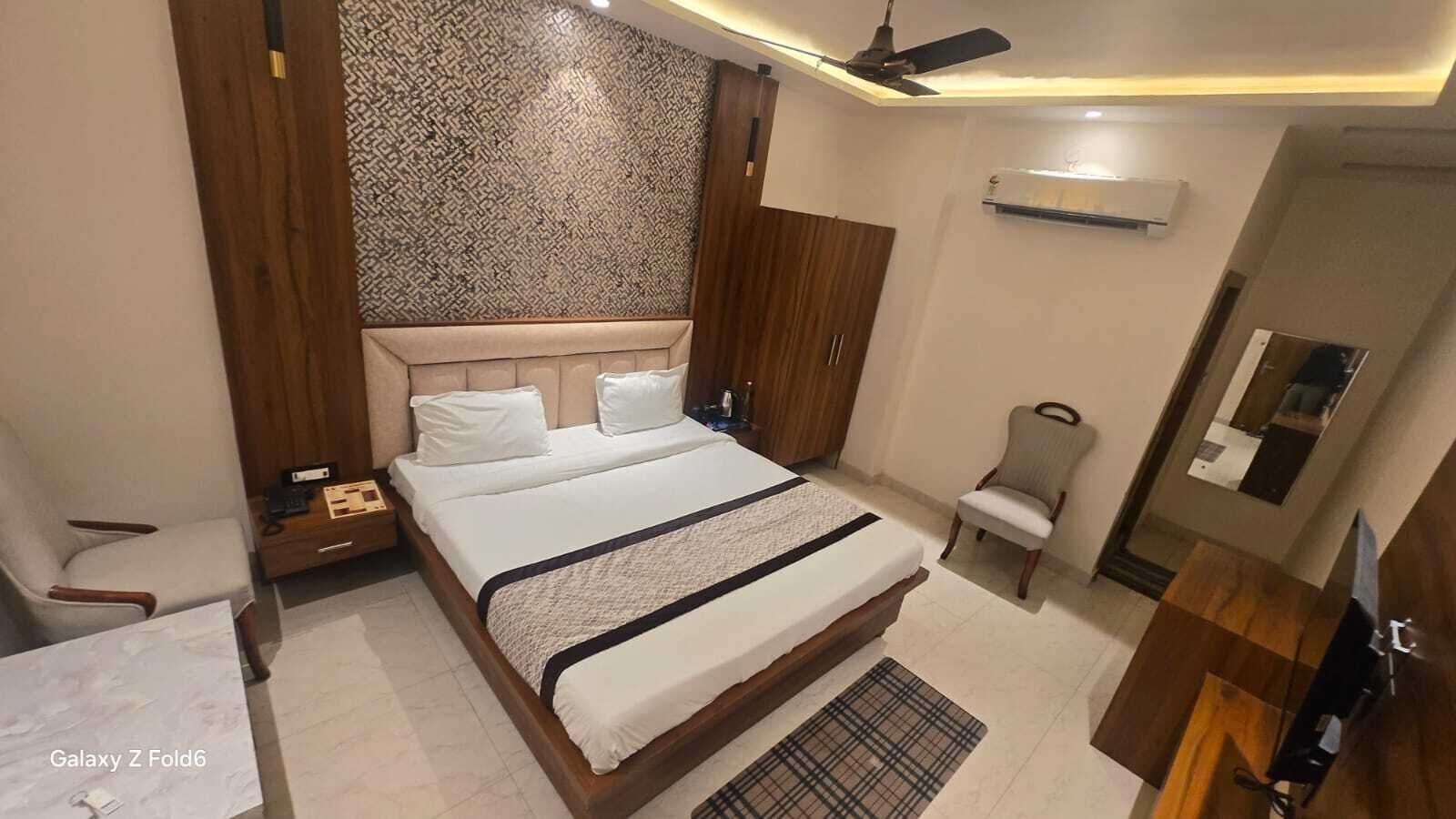 Deluxe Room | Free WiFi