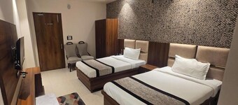 ザ モナーク イン