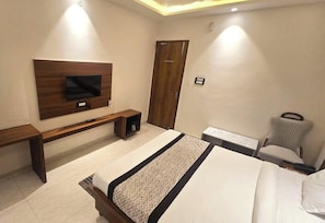 Deluxe Room | Free WiFi