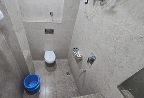 Deluxe Room | Bathroom | Shower, toilet paper